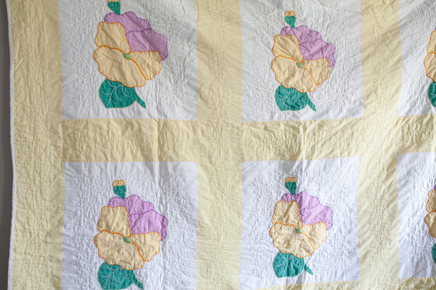 Vintage Quilt - Applique Floral Quilt- Flower Quilt- Yellow