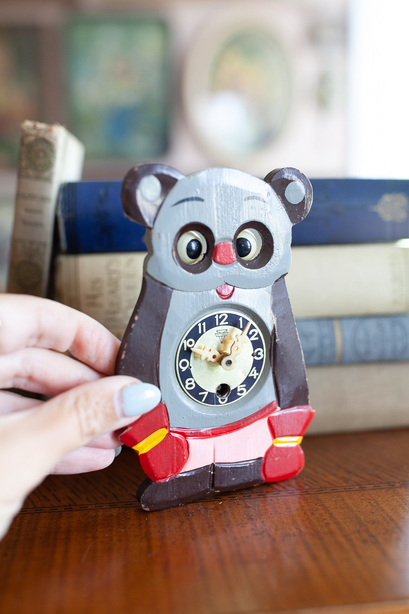 Vintage Bear Clock-Mi-Ken  Moving Eyes Clock