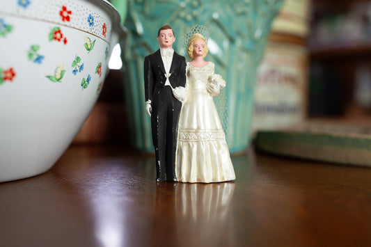 Vintage Bride and Groom -Cake topper 1954