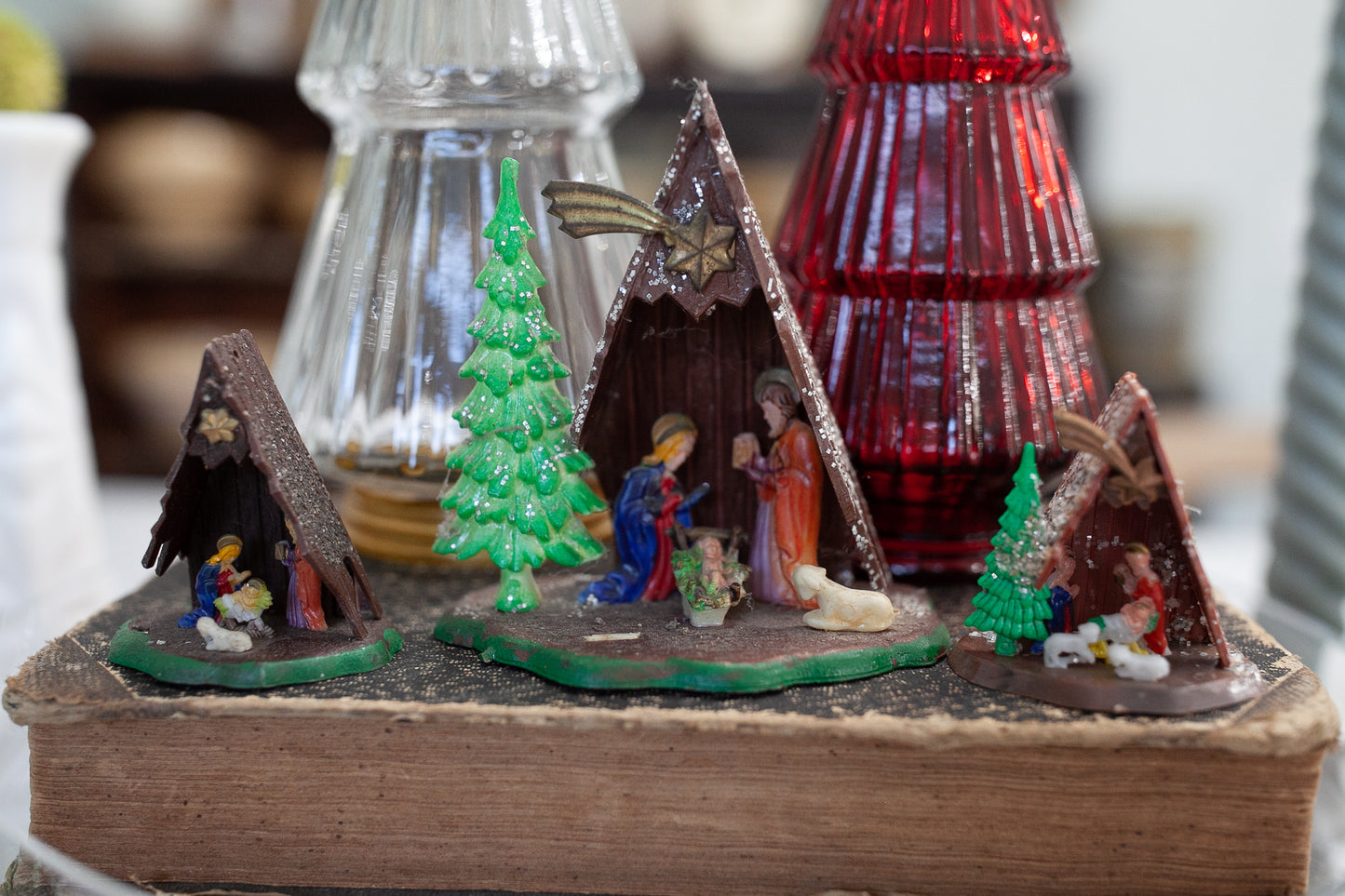 Vintage Nativity - Plastic Nativity Scene (3)