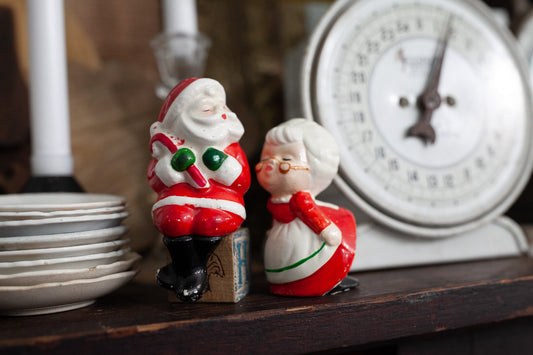 Vintage Santa and Mrs Claus - Kissing Santa