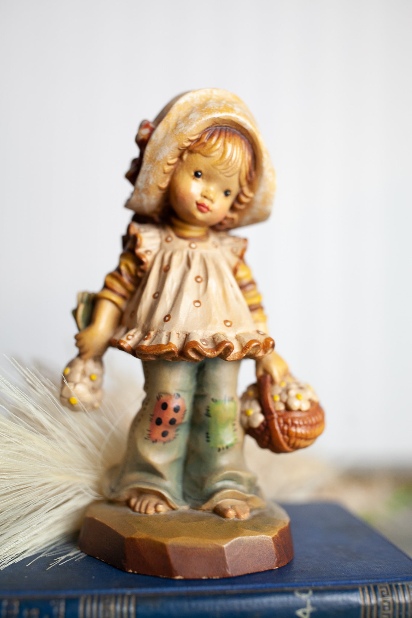 Flowers For You-6" - Sarah Kay Figurines- ANRI- Made in Italy - Wooden Figurine