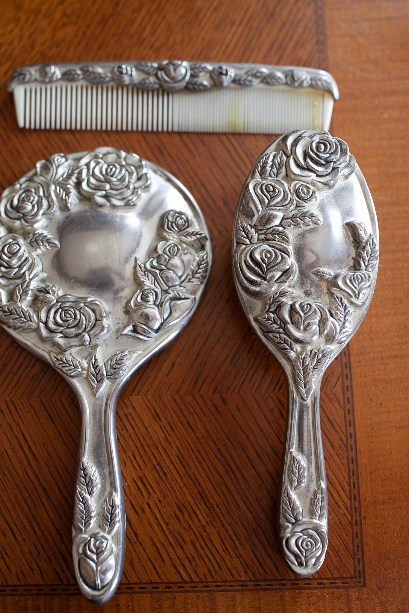 Vintage Mirror and Comb Set - Vanity Set - Silver hand mirror - Comb - Silver brush