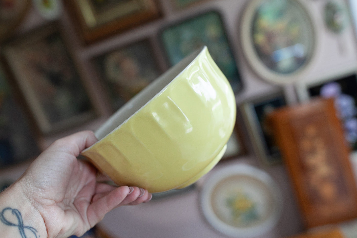 McCoy Bowls- Nesting Bowls- Kitchen Nesting Mixing Bowls - McCoy Pottery - Pastel Blue, yellow, and Pink - Vintage 1940 to 1960 -Vertical Ribbed Column