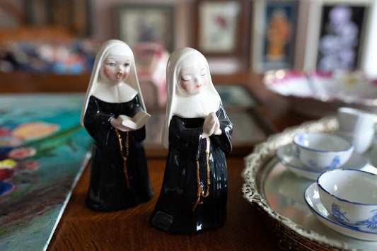 Vintage Nuns - Nun- Porcelain Nun -Holland Mold