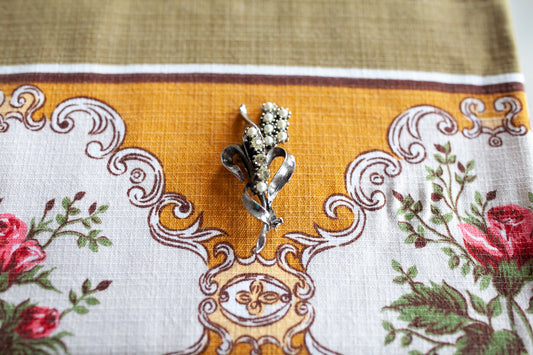 Vintage Brooch - Silver and pearl Brooch