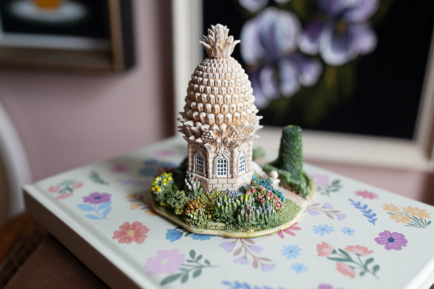 Lilliput Lane- Pineapple House- vintage House-1998