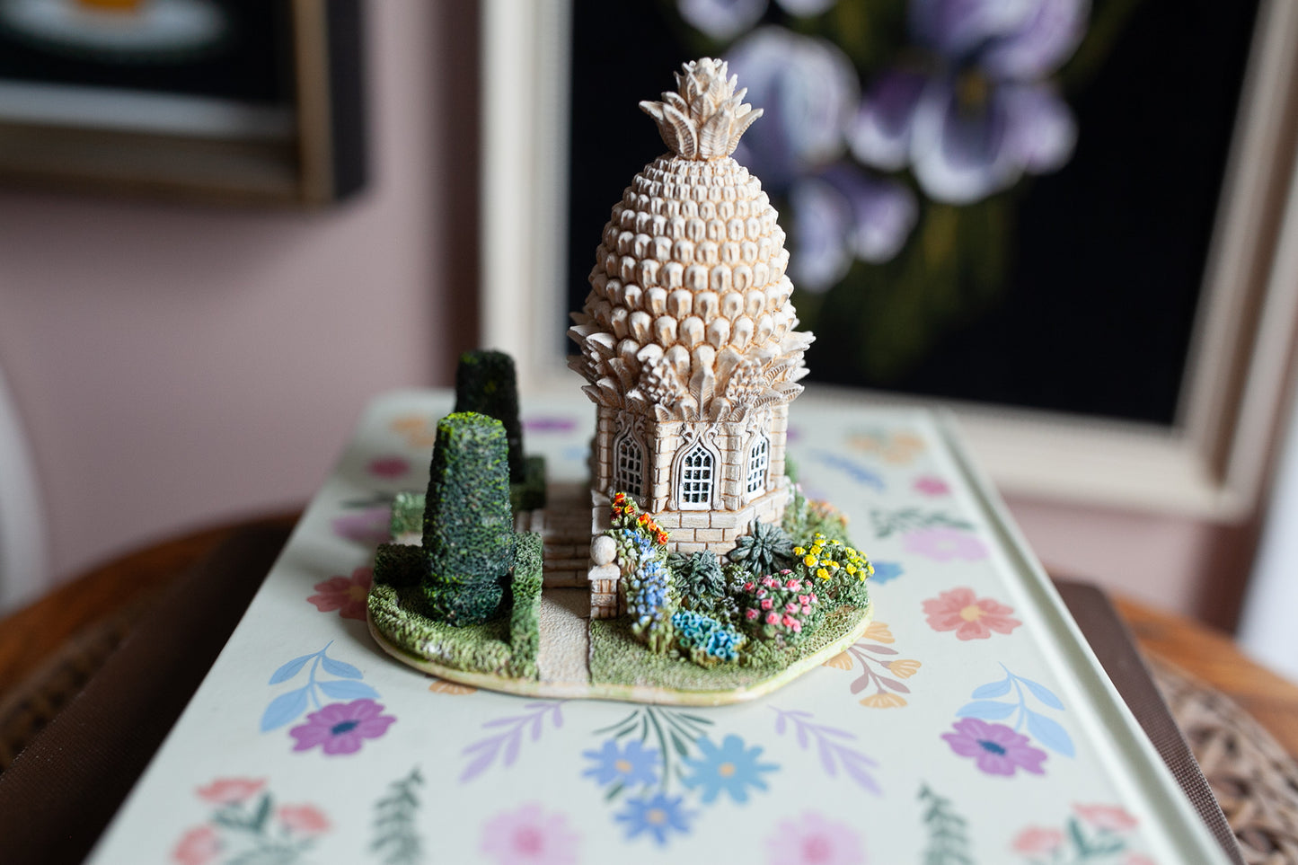 Lilliput Lane- Pineapple House- vintage House-1998