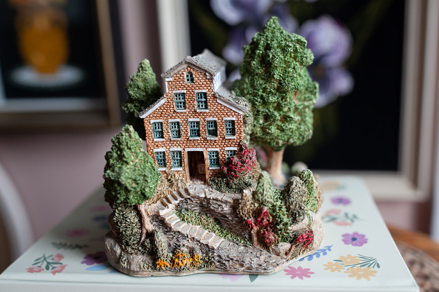 Vintage Lilliput Lane Cottage- Falls Mill -1989