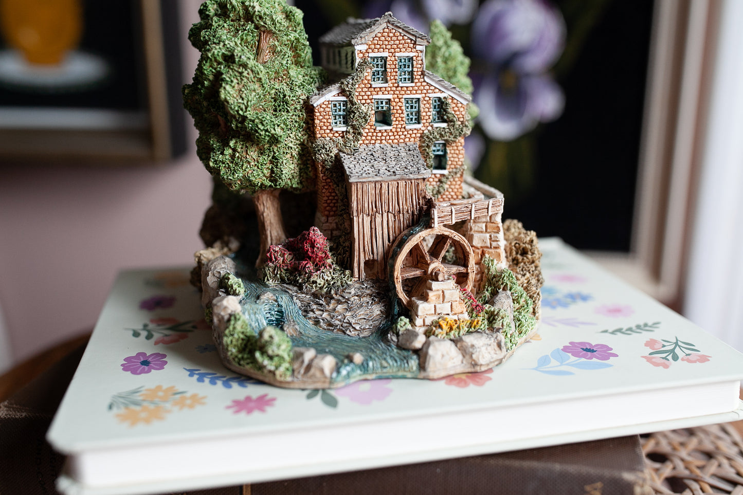 Vintage Lilliput Lane Cottage- Falls Mill -1989