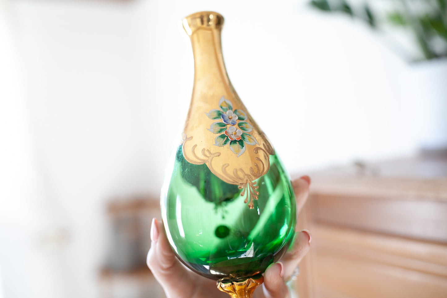 Italian Hand Painted Decanter With 5 Glasses - Murano Glass - Gold and Green- Made in Italy