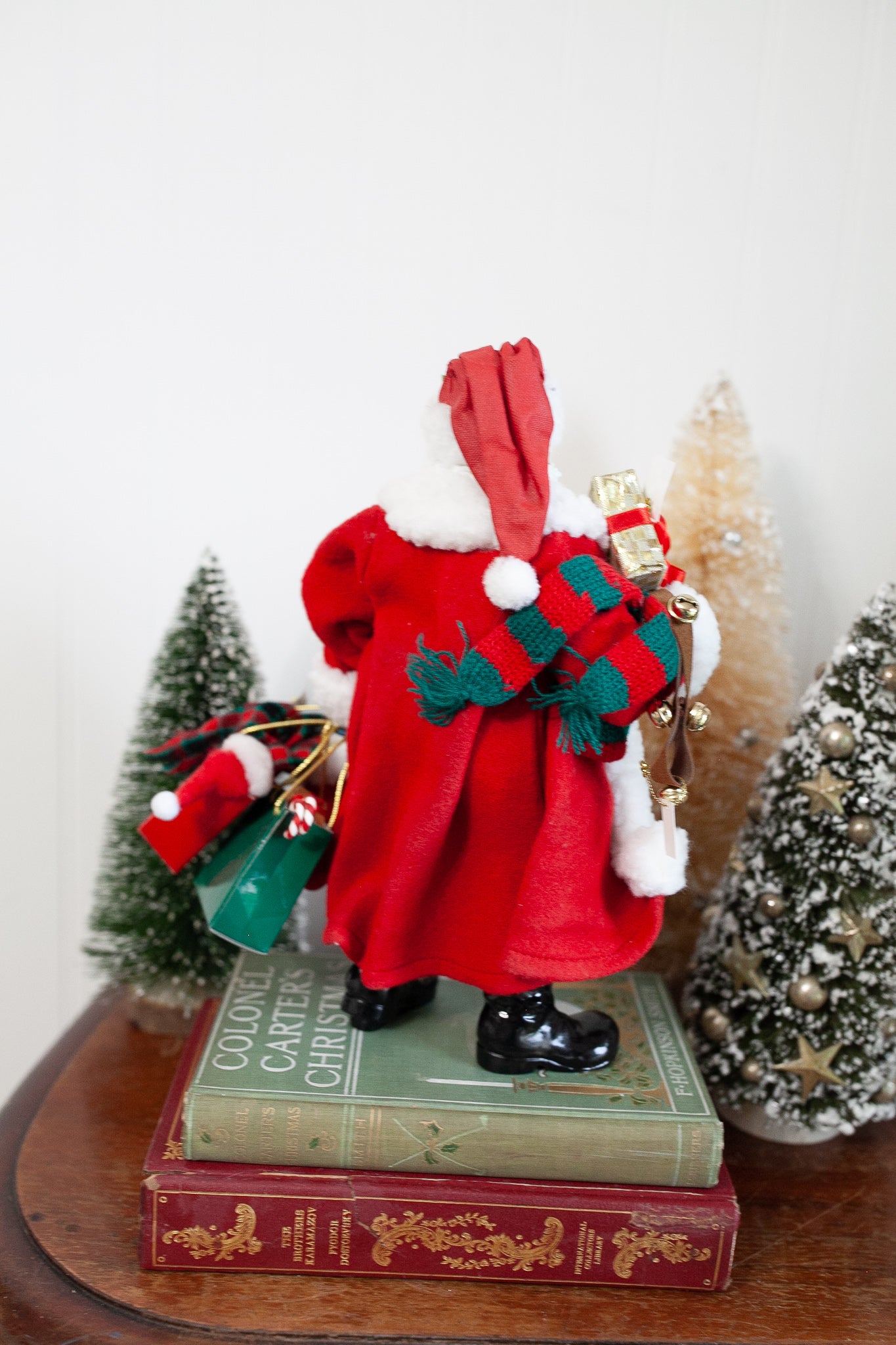 Santa -Possible Dreams Clothtique Loaded with Love Santa Christmas Figurine Decoration