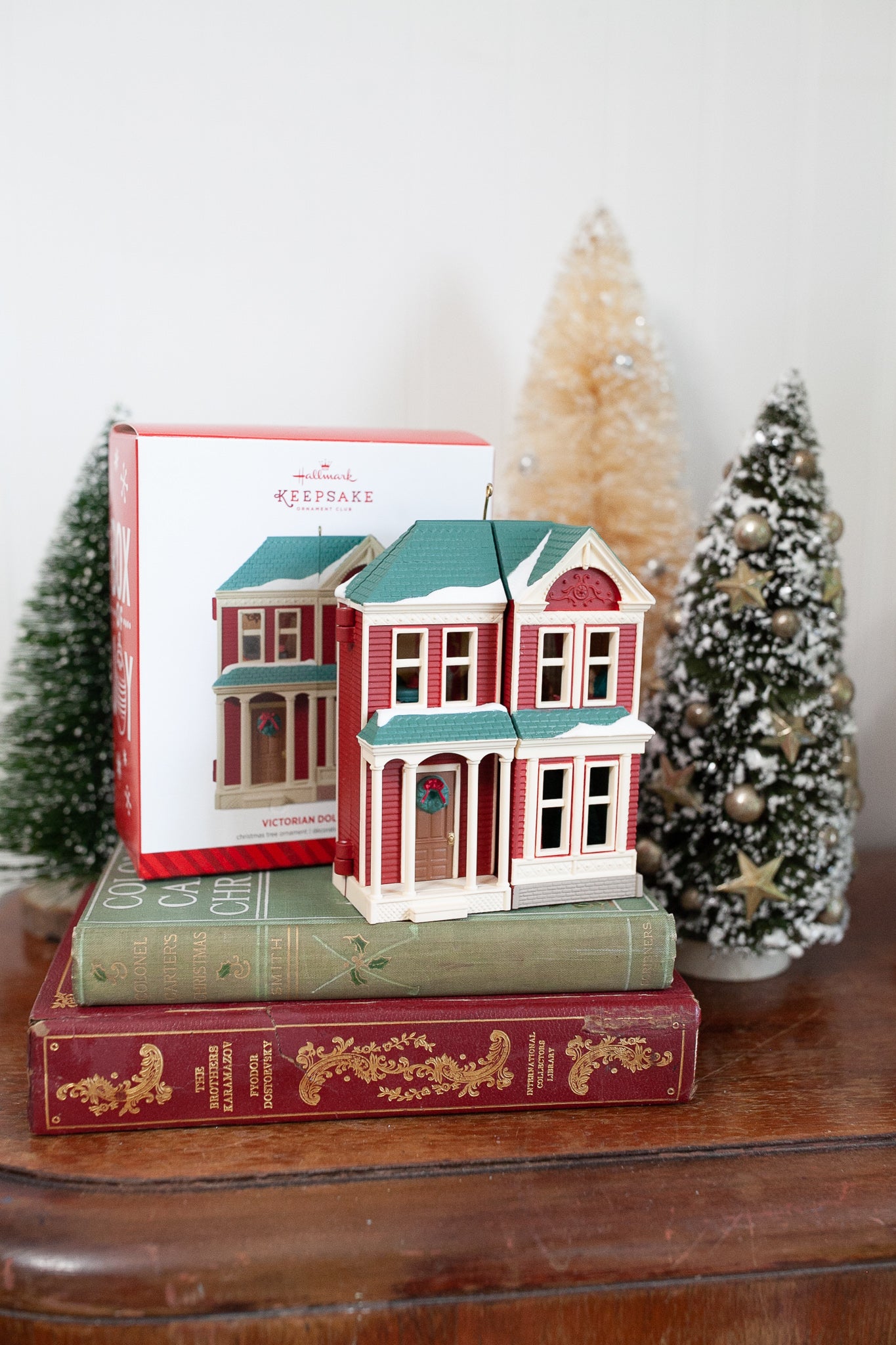 Victorian Dollhouse -Hallmark Keepsake Ornament- Christmas