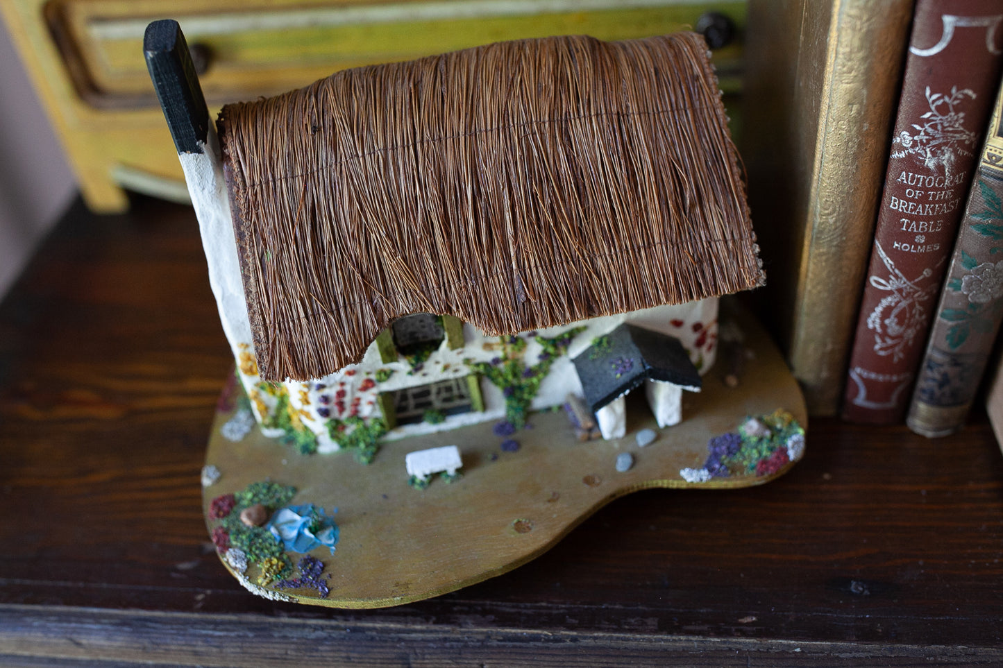 Vintage Cottage - Music Box - Countryside Home -Cottage Trinket box