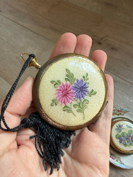 Vintage Makeup Compact- Powder Compact- Flowers