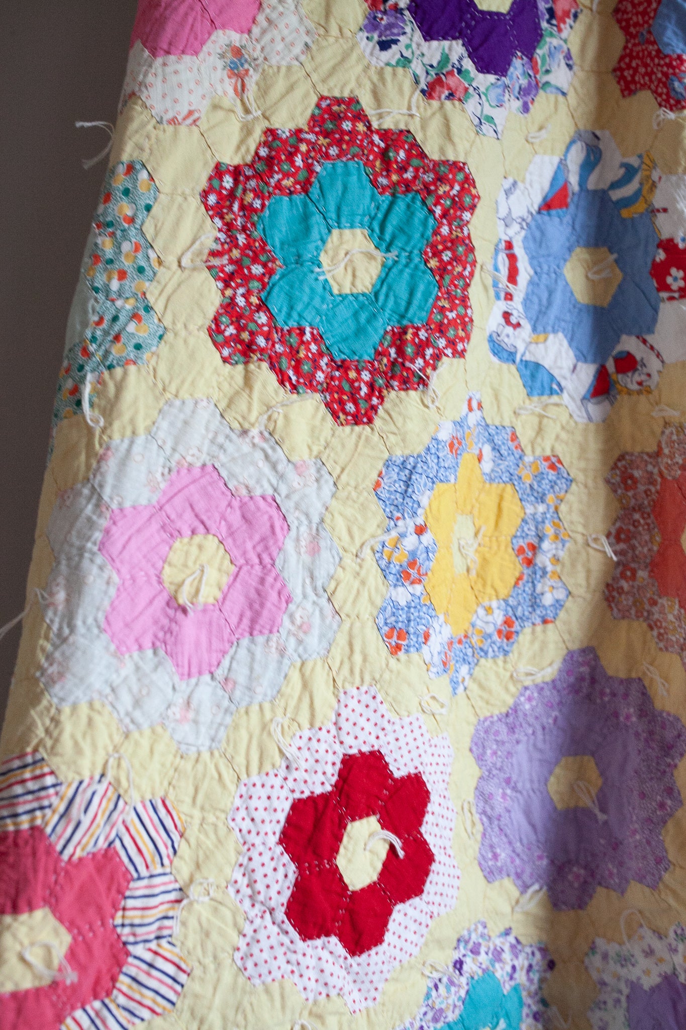 Vintage Grandmother's Garden Quilt- Yellow Quilt