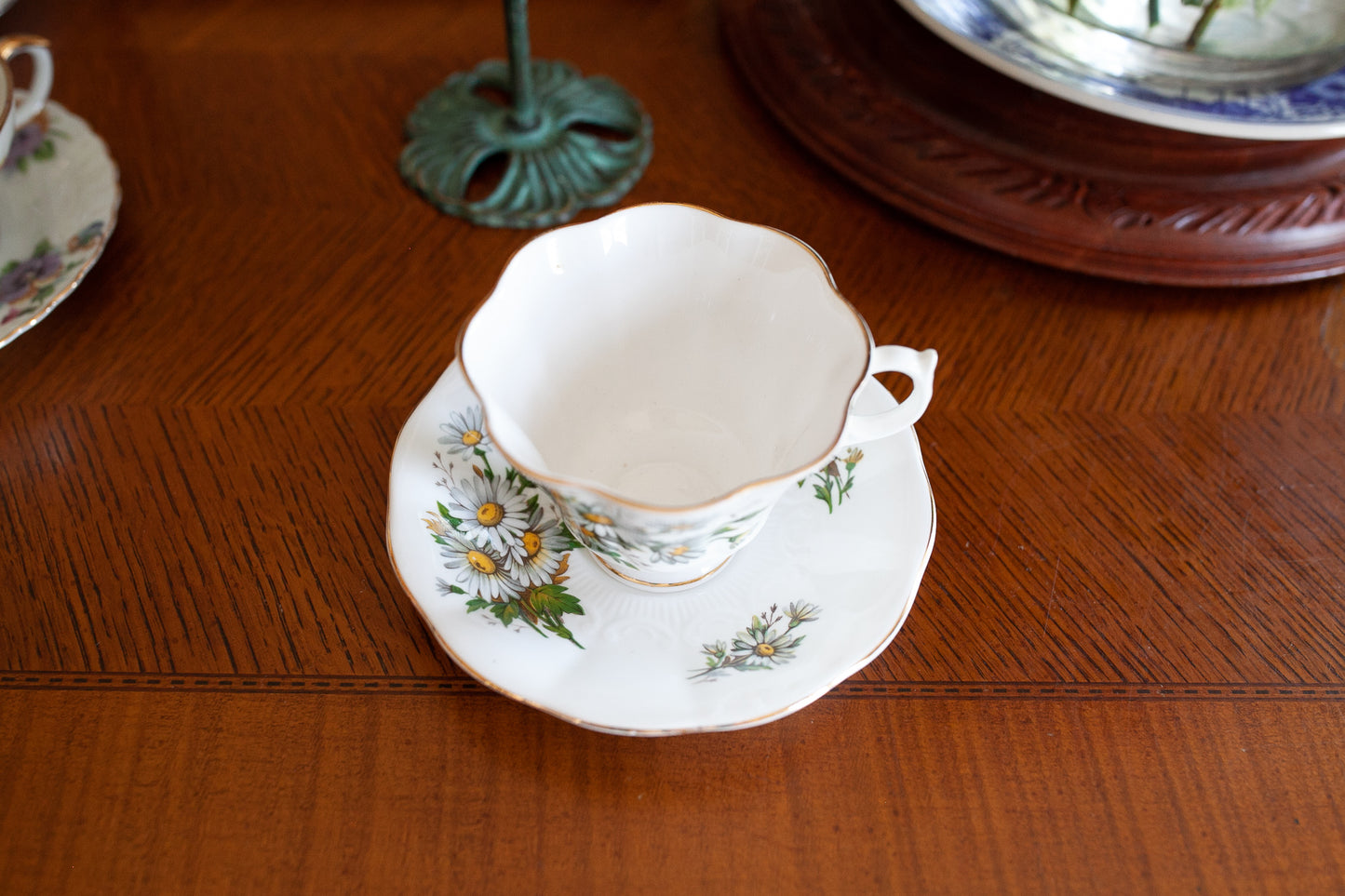 Vintage Teacup - Floral Teacup- Daisy Teacup Queen Anne Bone China England