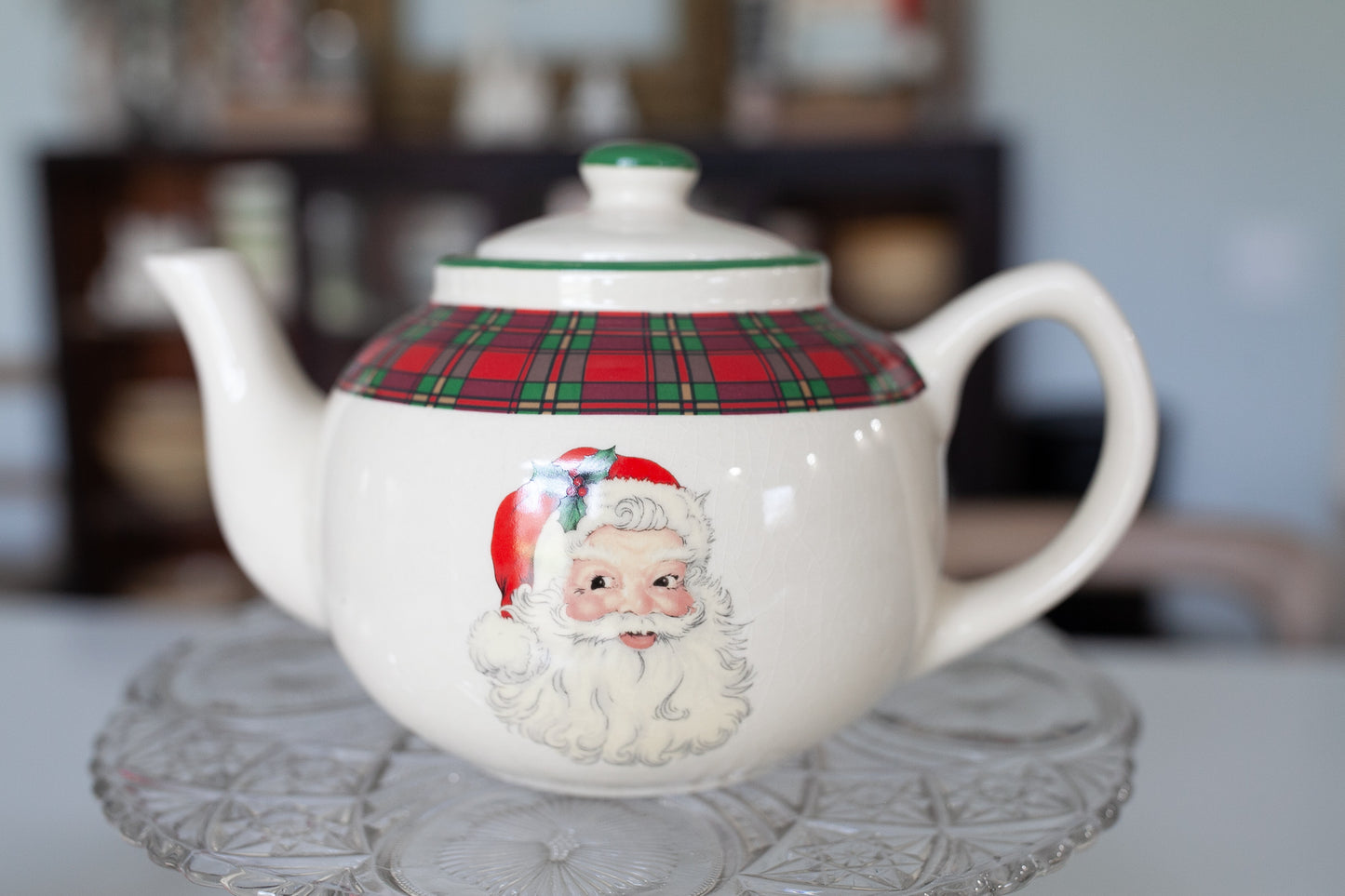 Teapot and Lid Christmas in the Woods and 4 Santa mugs