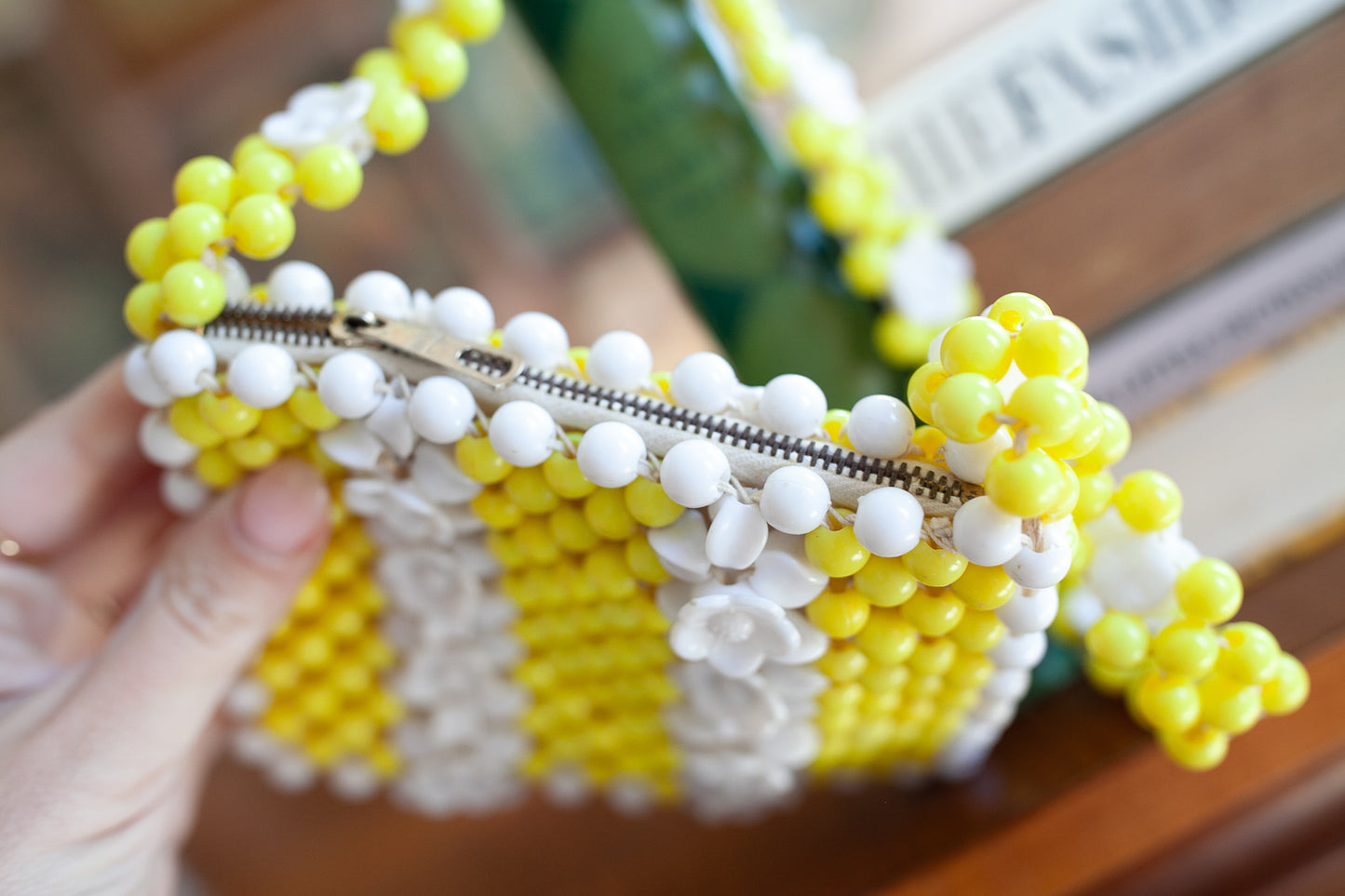 Vintage Beaded Purse- Retro purse- Miss Ellen Daisy Purse- Yellow and White