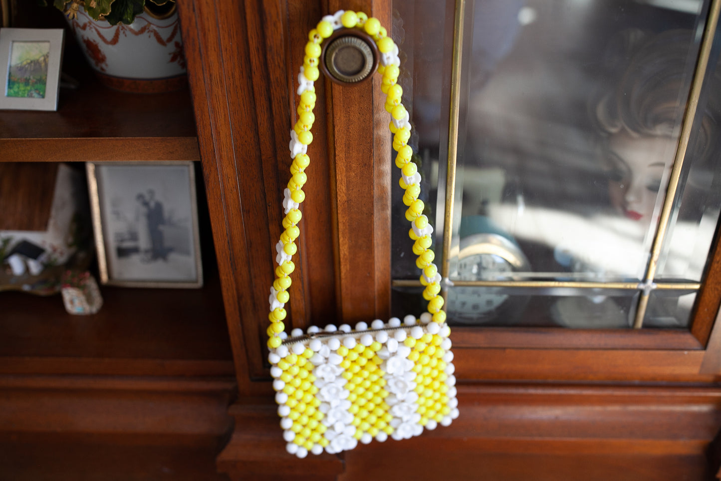 Vintage Beaded Purse- Retro purse- Miss Ellen Daisy Purse- Yellow and White