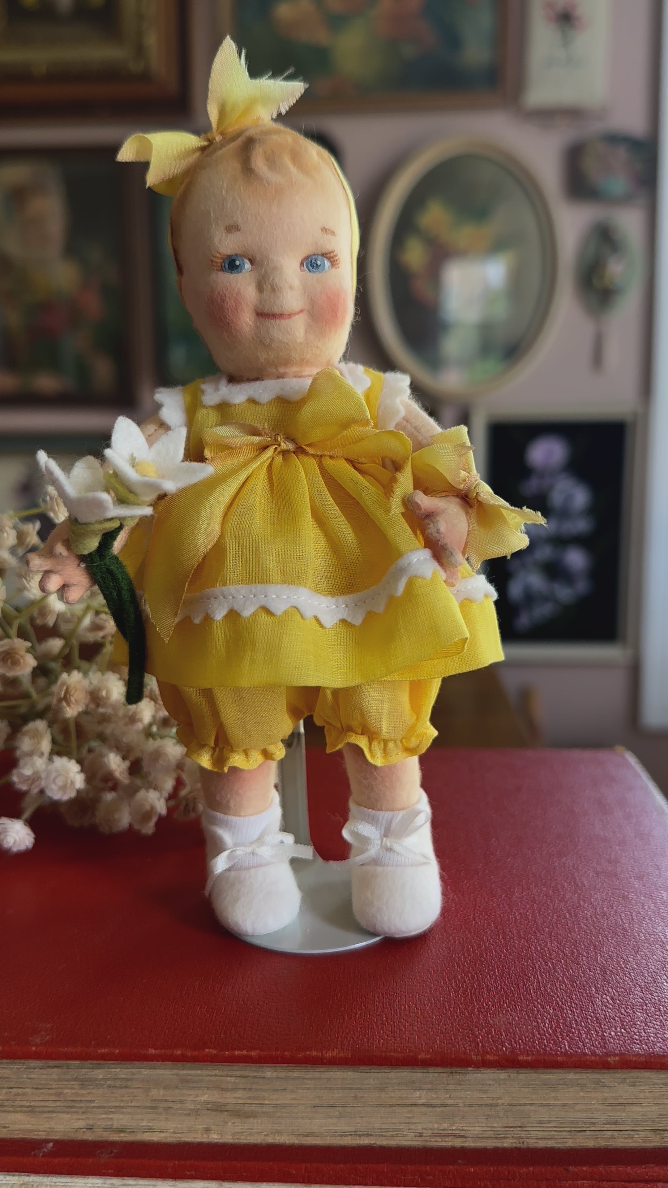 R John Wright Collector Club 2004 Jesco Felt Doll 