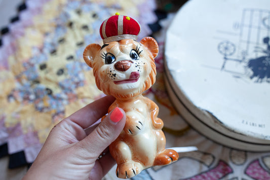 Vintage Pin cushion- Lion Pin Cushion-Vintage Sewing