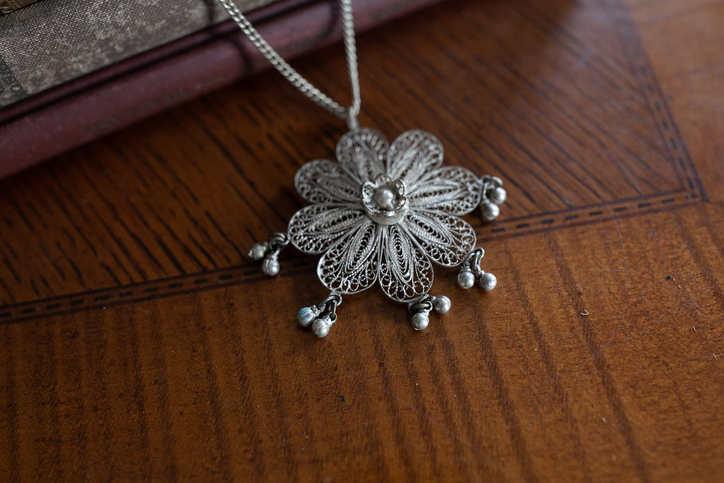 Vintage Necklace - Costume Jewelry -Flower Necklace Silver- Filigree Necklace