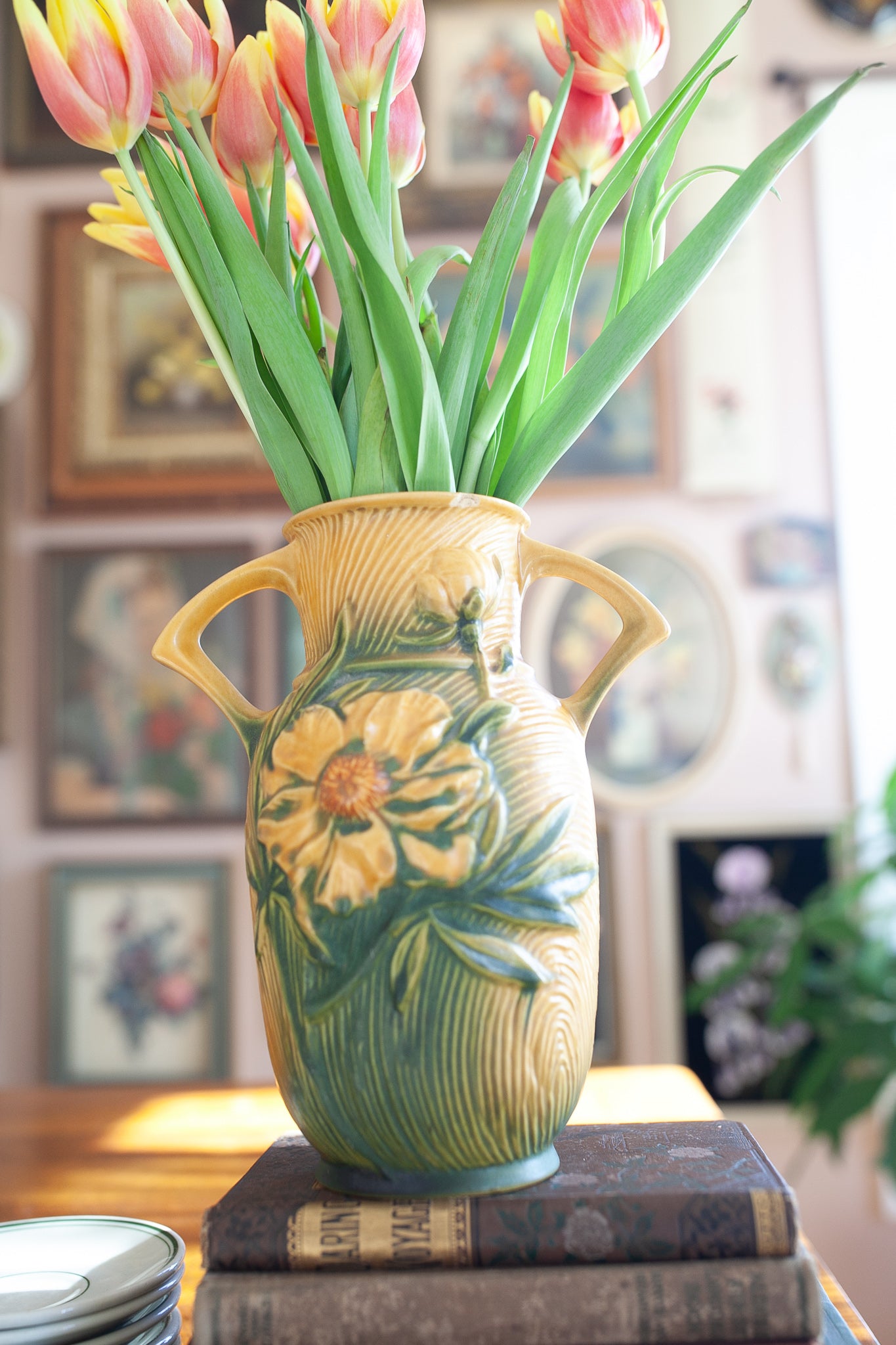 Roseville Pottery double-handled Vase USA 64-9 Peony Vintage