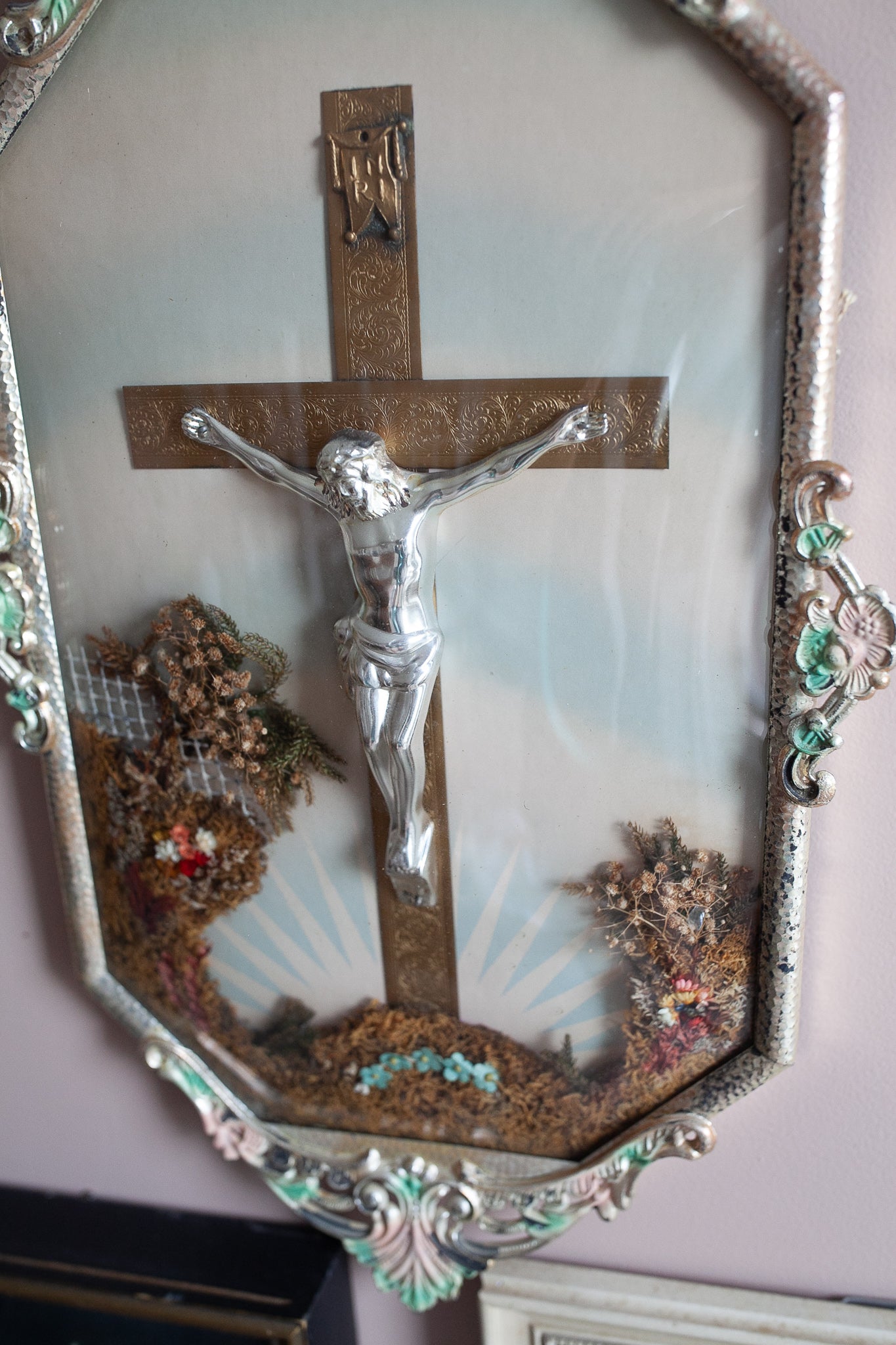 Vintage Crucifix Framed - Bubble Convex Frame -Religious- Catholic