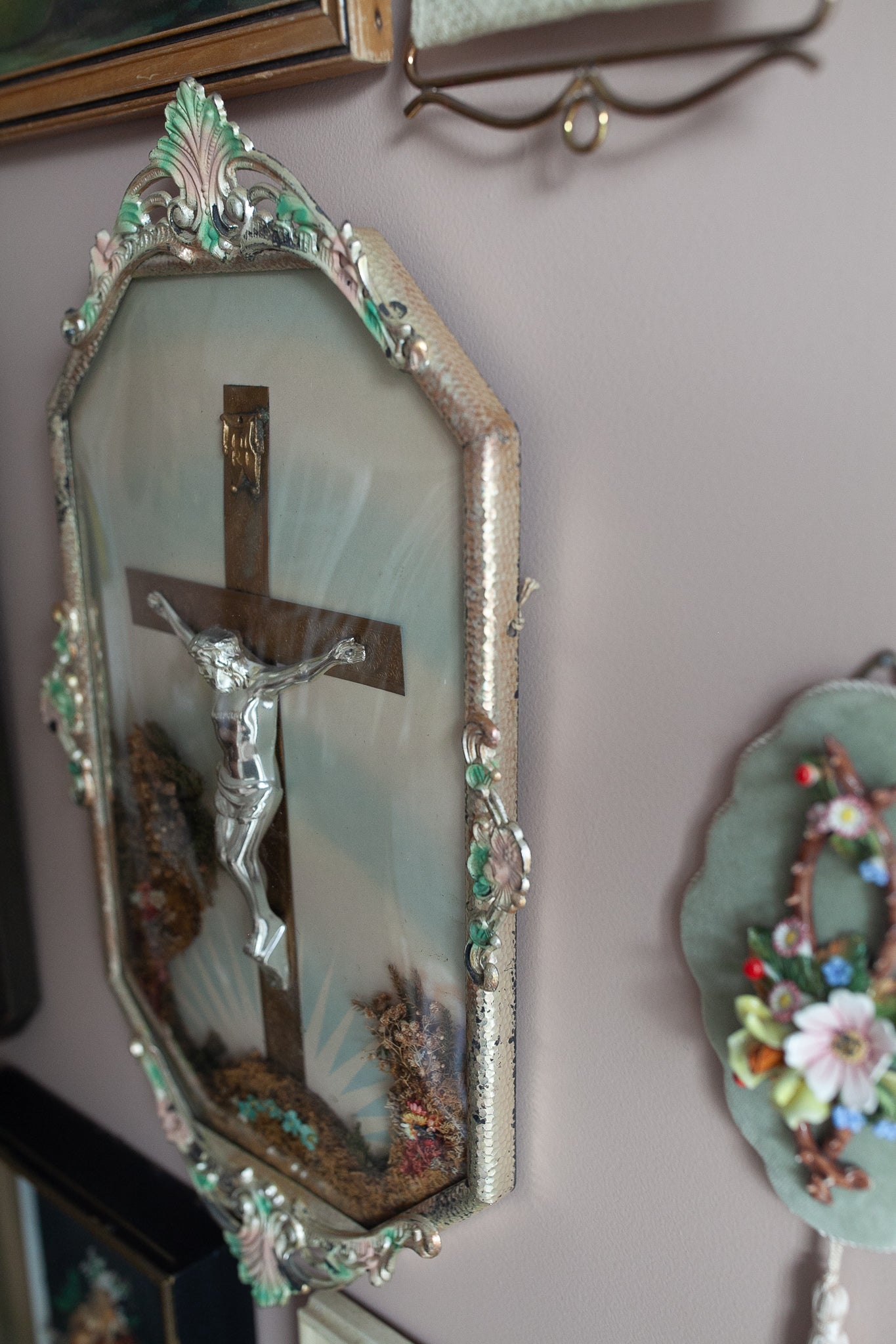 Vintage Crucifix Framed - Bubble Convex Frame -Religious- Catholic